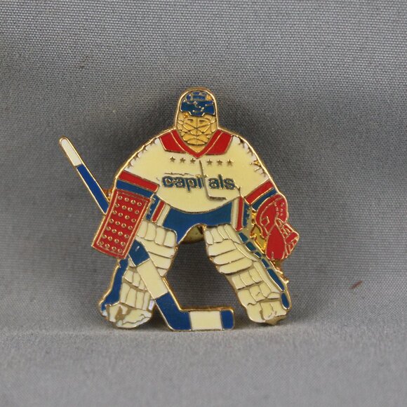 Washington Capitals Pin (VTG) - 1990s Home Goalie by Ace - Inlaid Pin - Picture 1 of 3